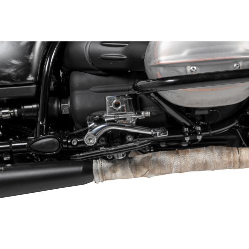 01-018-5320-0 BLACK-T Footboard Kit for BMW R18