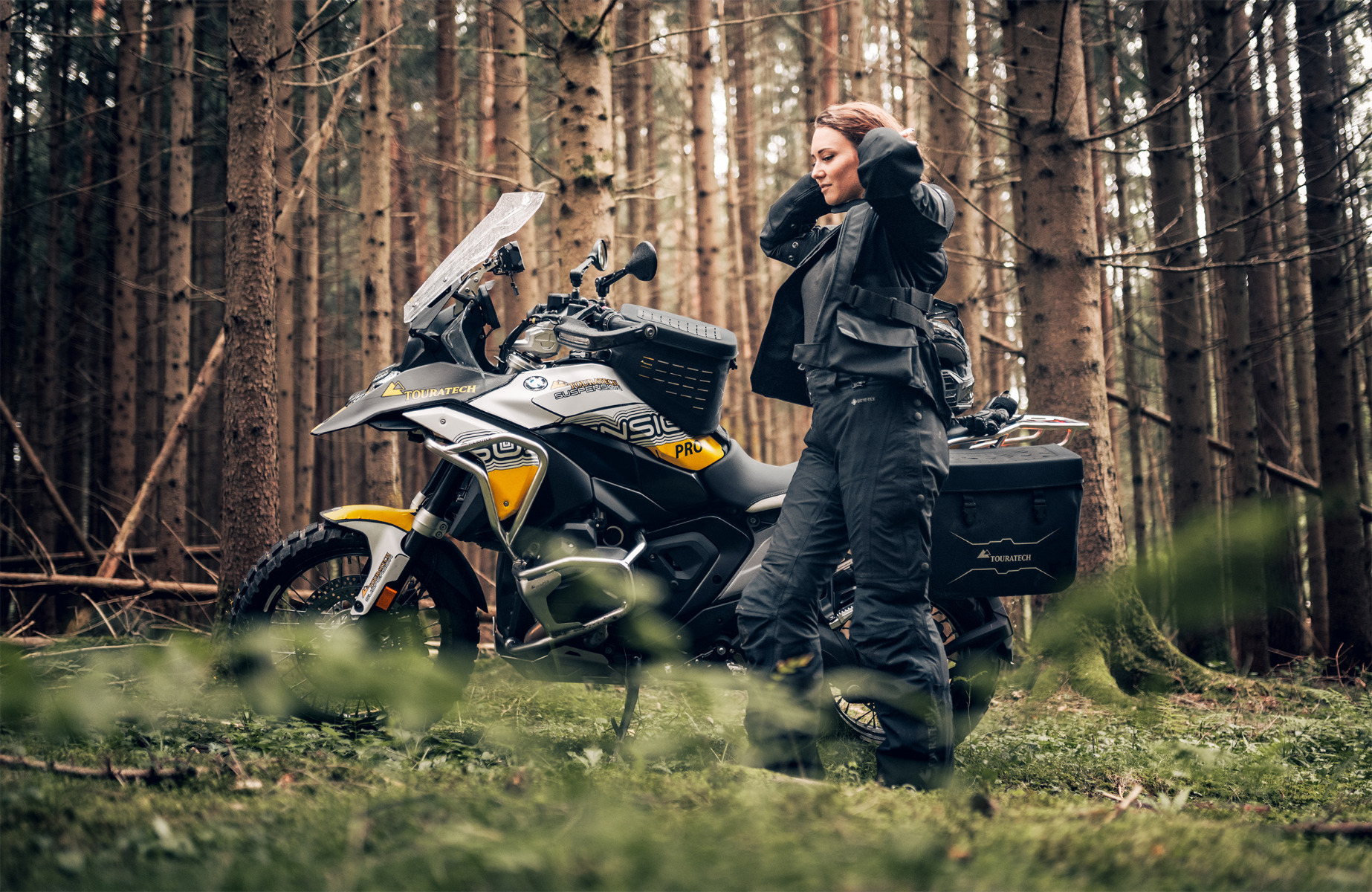 Damenanzug Weathertrack in schwarz