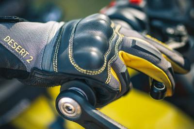 RIDING GEAR | RANGE OF GLOVES
